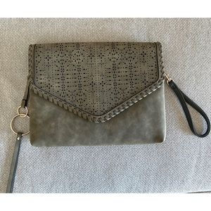 Okpta SAGE CLUTCH